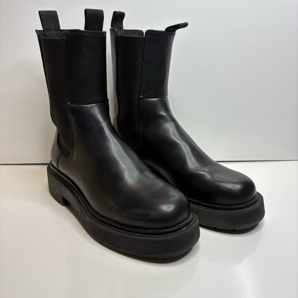 H&M Black Leather Pull On Chelsea Boots Womens Size 8